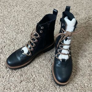 Nine West black combat style side zip boots with faux fur accent size 7.5